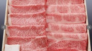 4位：松坂牛の肩ロース＆モモすき焼き【通販お取り寄せ牛肉の人気おすすめランキング】